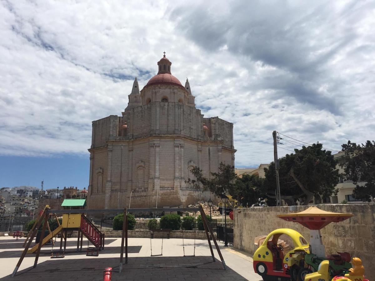 Penthouse Maltese scent Apartment Mellieħa Exterior foto